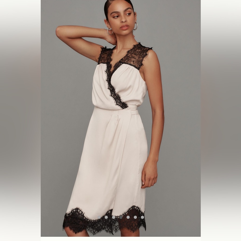 NWT Anthropologie Sleeveless V-Neck Lace
Wrap Midi Dress in Neutral Size XXS
